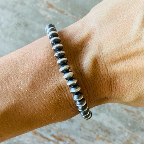 SOLD ♥️ Navajo ♥️ Preston Haley Sterling Silver 6mm Handmade Pearls Bracelet - Picture 3 of 11